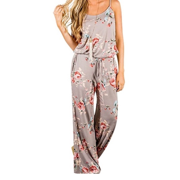 Pants - Beautiful Jumper! Ties at waist -wide leg.